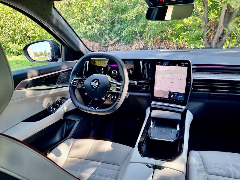 Renault Espace E-Tech: guarda la gallery del nuovo SUV sette posti 15