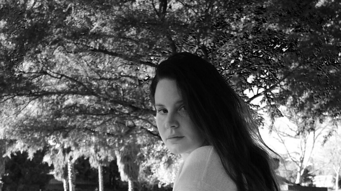 Lana Del Rey in Versilia porta felicità estiva