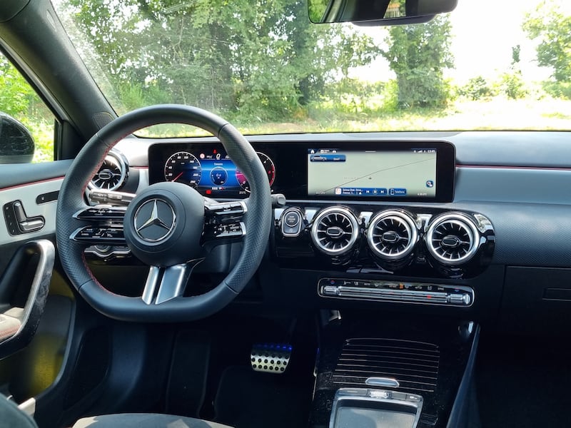Mercedes Classe A 180d: guarda la gallery della berlina premium 18
