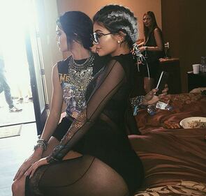 Kylie Jenner mostra il seno su Instagram 9
