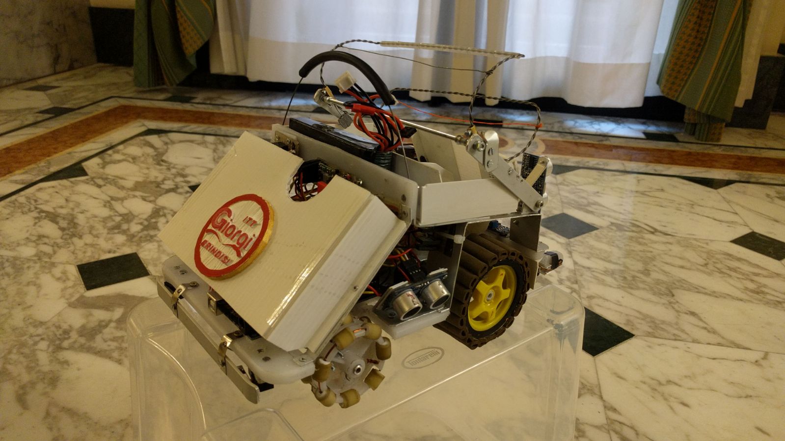 Brindisi, vincono la RoboCup ma non vanno alla finale: "La scuola non ha i soldi"