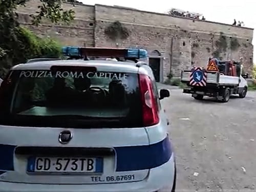 Guida cade dal Gianicolo, insegnanti e alunni sotto choc: cosa è accaduto a Roma
