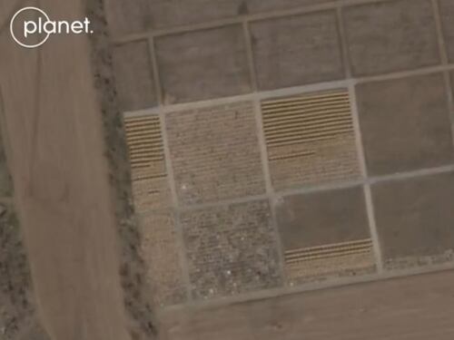 "824 nuove tombe da inizio guerra": le immagini satellitari inchiodano i russi