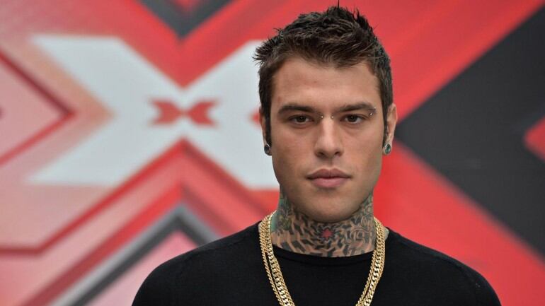 X Factor, prima lite tra Fedez e Arisa. Lei vuole fare pace, lui la snobba