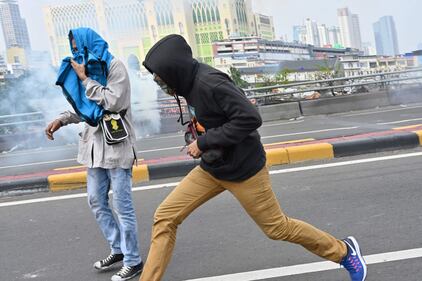 Indonesia, proteste contro la rielezione del presidente Joko Widodo 6
