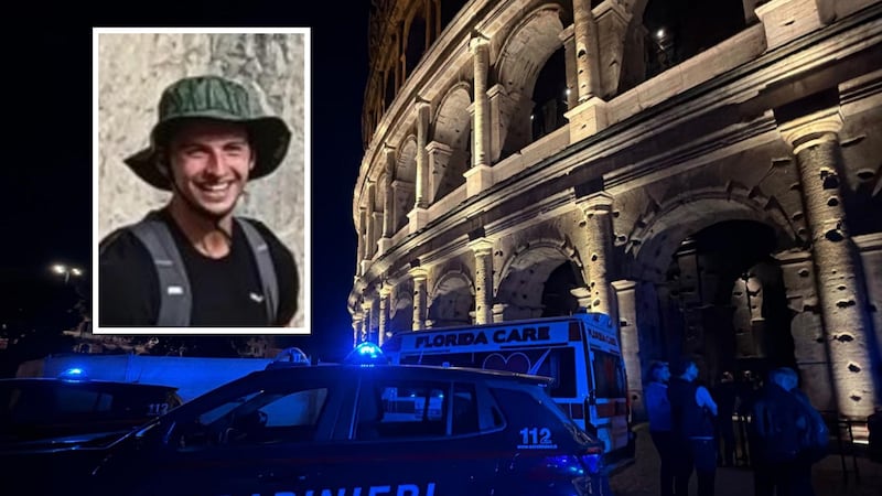 Tragedia al Colosseo, operaio di 22 anni muore dopo una caduta di 10 metri: la fune non era agganciata all’imbracatura. Meloni: “Sia fatta piena luce”