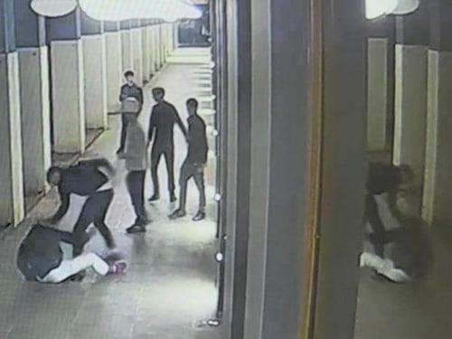 Il bocconiano accoltellato, restano in cella gli aggressori