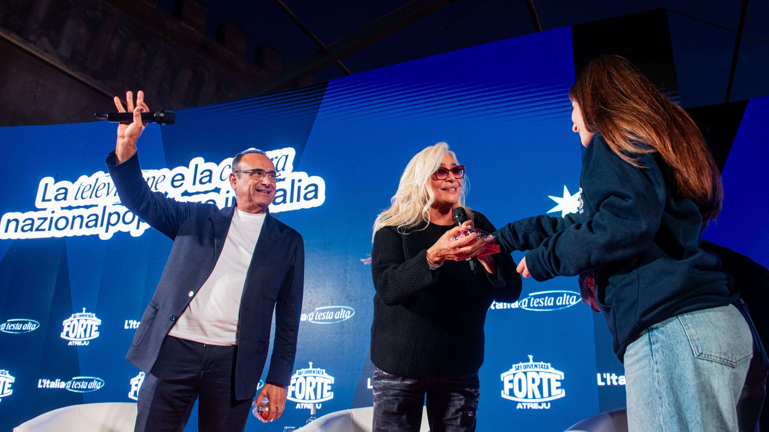 Atreju e il nazionalpopolare. Sul palco da Venier a Conti