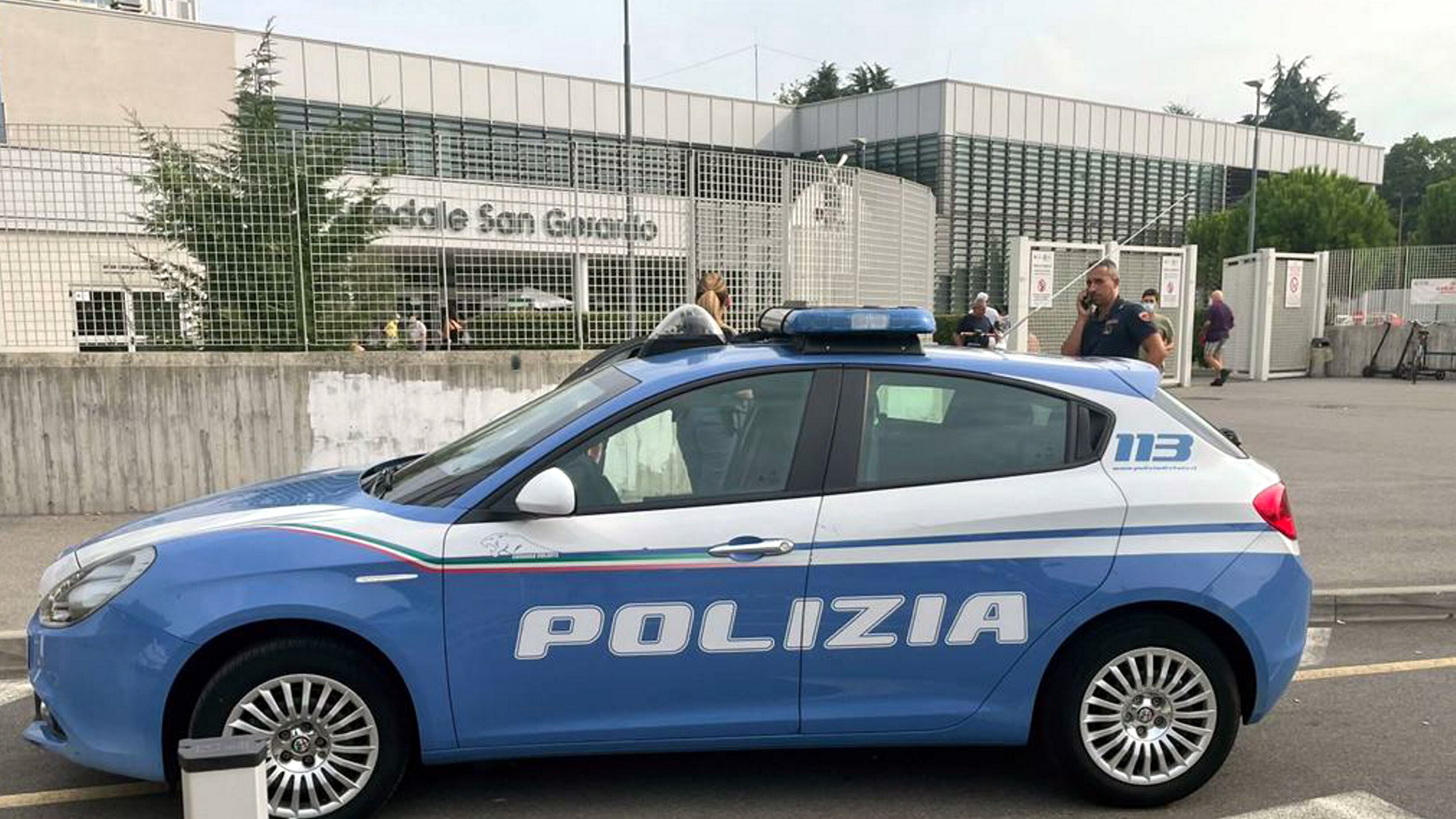 Neonata lasciata in una scatola di scarpe. Il Cav: "Aiuti alle neo mamme"
