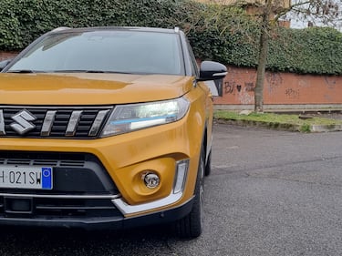 Suzuki Vitara Hybrid 140V: guarda le foto 6