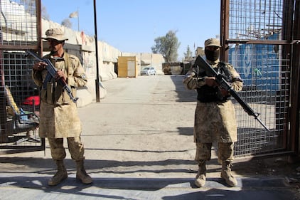 Afghanistan contro Pakistan: notte di guerra al confine, valichi chiusi e minacce di rappresaglia 4