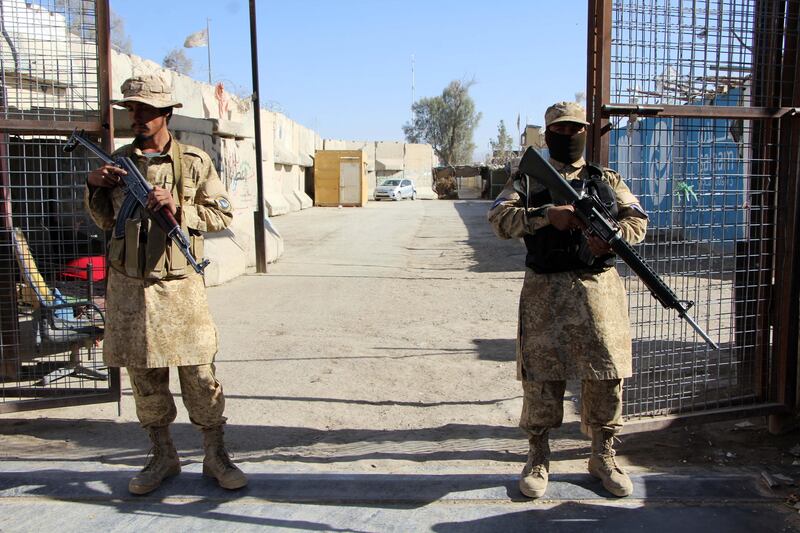 Afghanistan contro Pakistan: notte di guerra al confine, valichi chiusi e minacce di rappresaglia 4