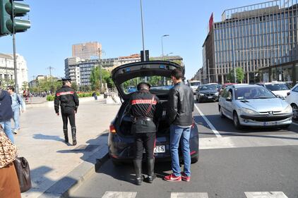 Immigrati e militari in Centrale 7