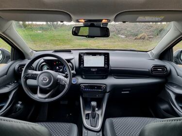 Mazda2 Hybrid prova su strada: guarda le foto 14