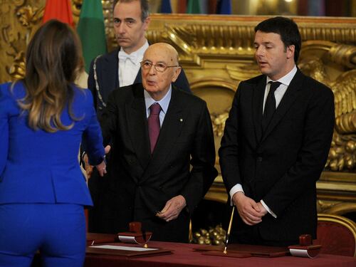 Renzi, Boschi e lo sguardo indiscreto