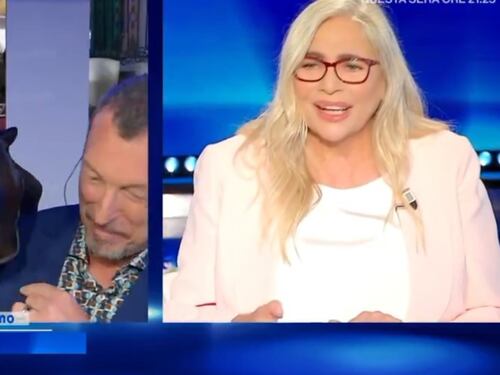 Amadeus assalito in diretta, cosa è successo a Domenica In