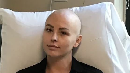 "Sei troppo giovane per la mammografia". Ora ha un tumore al quarto stadio
