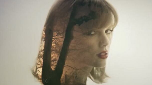 Taylor Swift: sensuale e misteriosa in attesa del nuovo singolo Style