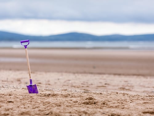 Spiagge, dai divieti anti-fumo agli ombrelloni contingentati. Dove si rischia la multa fino a 3mila euro