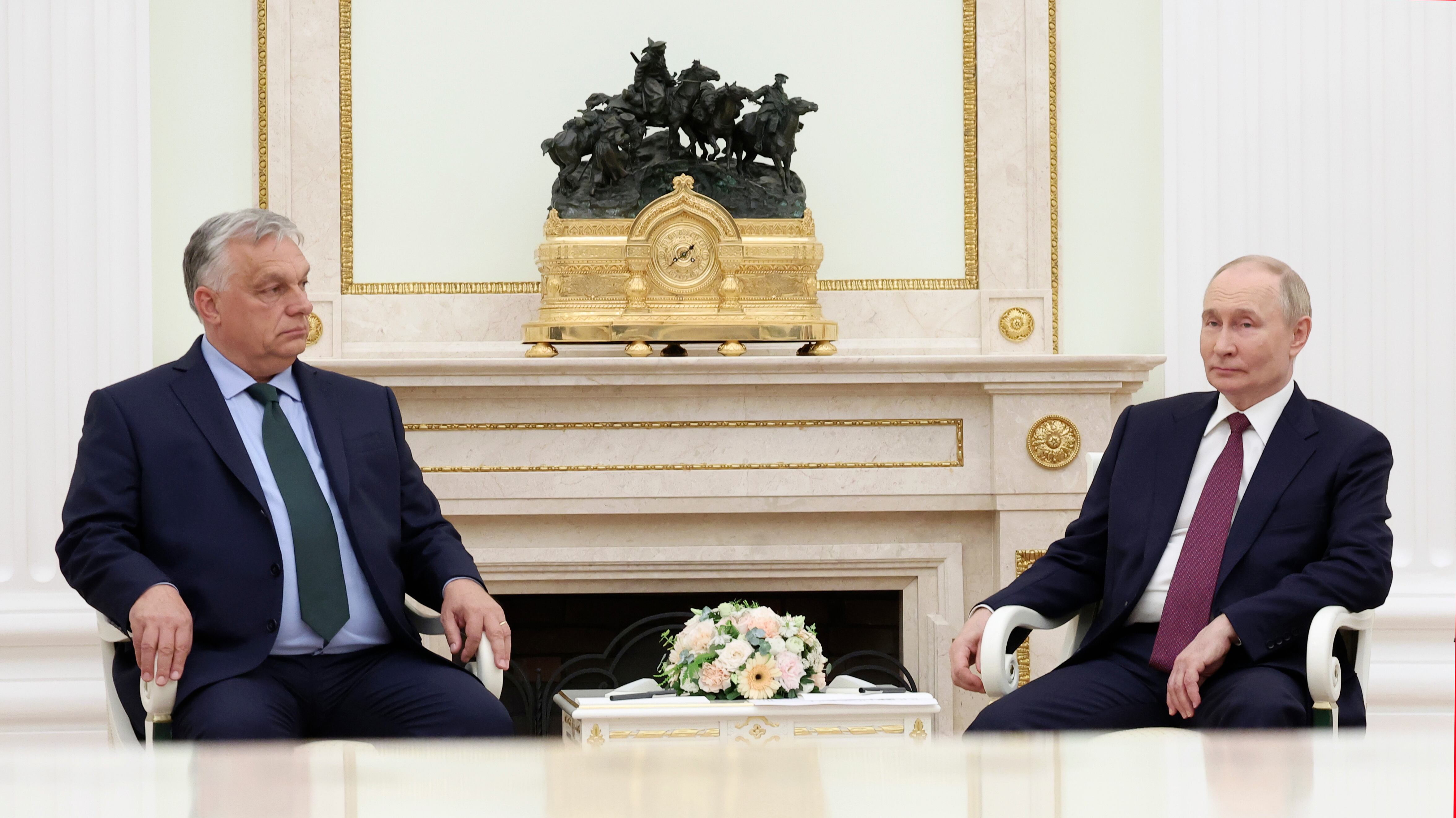 L'Ue: piano di pace per Kiev (e via libera al volo di Putin)