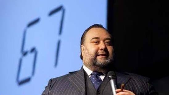 Sotto la lente le operazioni degli ultimi due anni Ma lui lancia messaggi: «Vedremo chi ha rubato»
