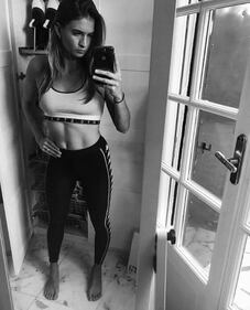 Carolina Marcialis: fisico scolpito su Instagram 1