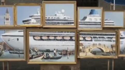 La Biennale di Venezia non lo invita e Bansky espone in piazza San Marco. Ma i vigili lo cacciano via