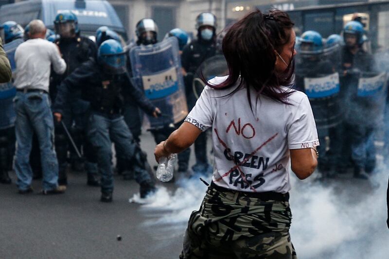 Manifestazione no pass a Roma 7