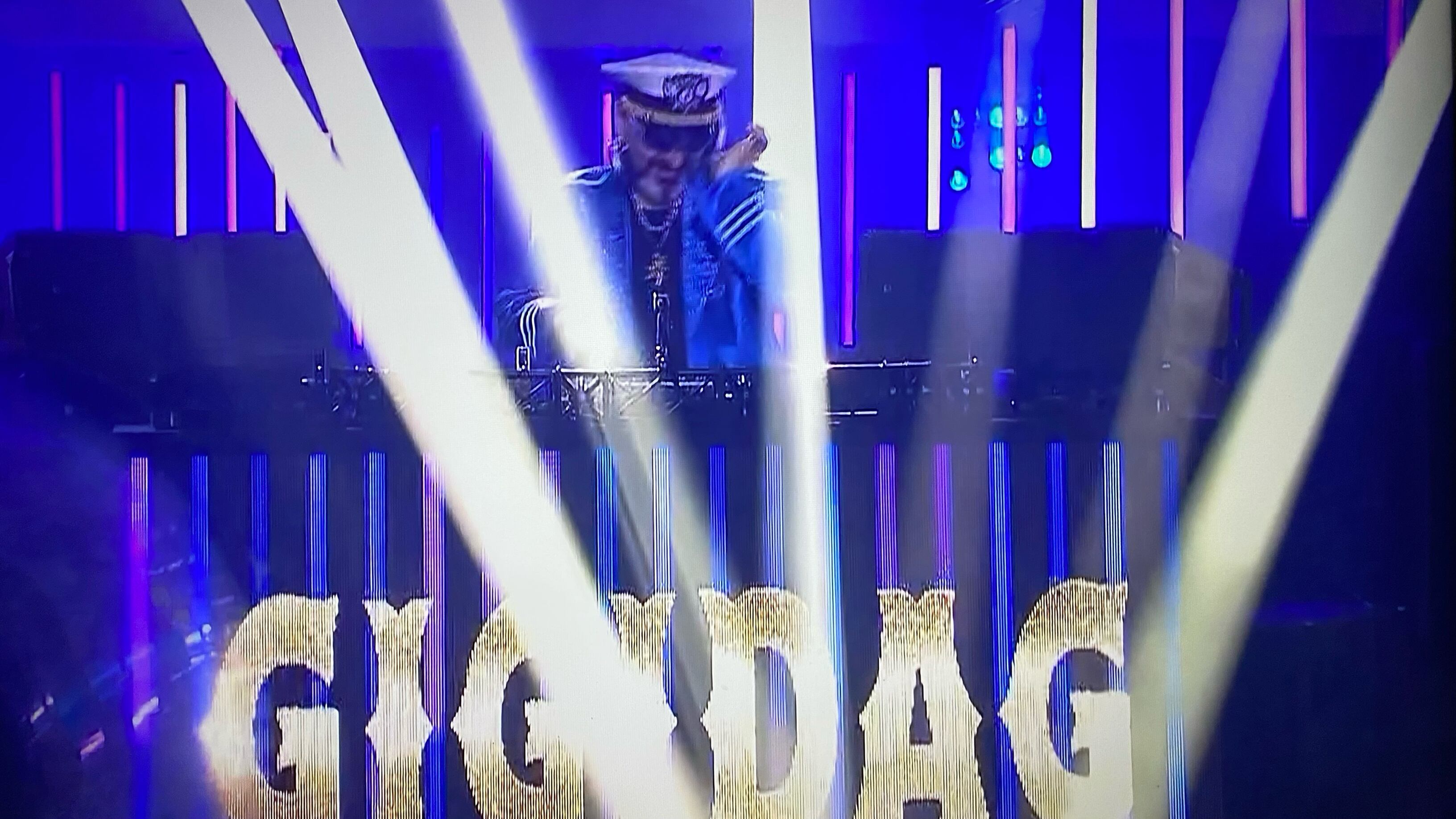 Un tuffo nel passato dopo la malattia: Gigi D'Agostino torna dj a Sanremo