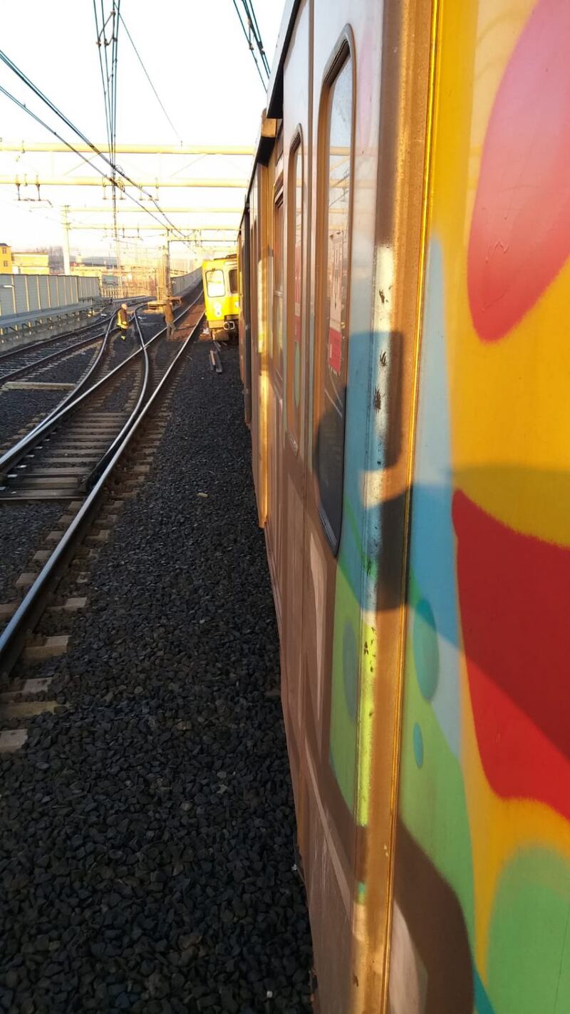 Napoli, scontro tra due treni nella metropolitana 2