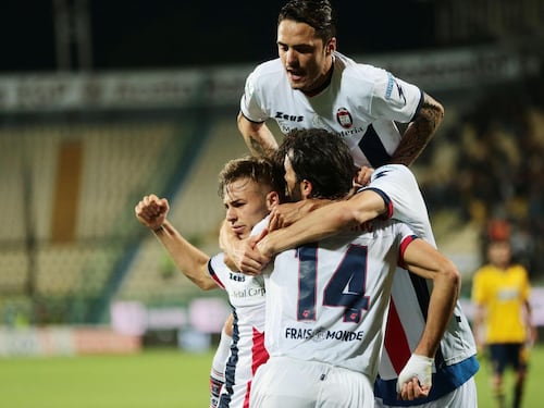 Dal ko a Cagliari al trionfo a Bari. Il Crotone ora si è preso la serie A