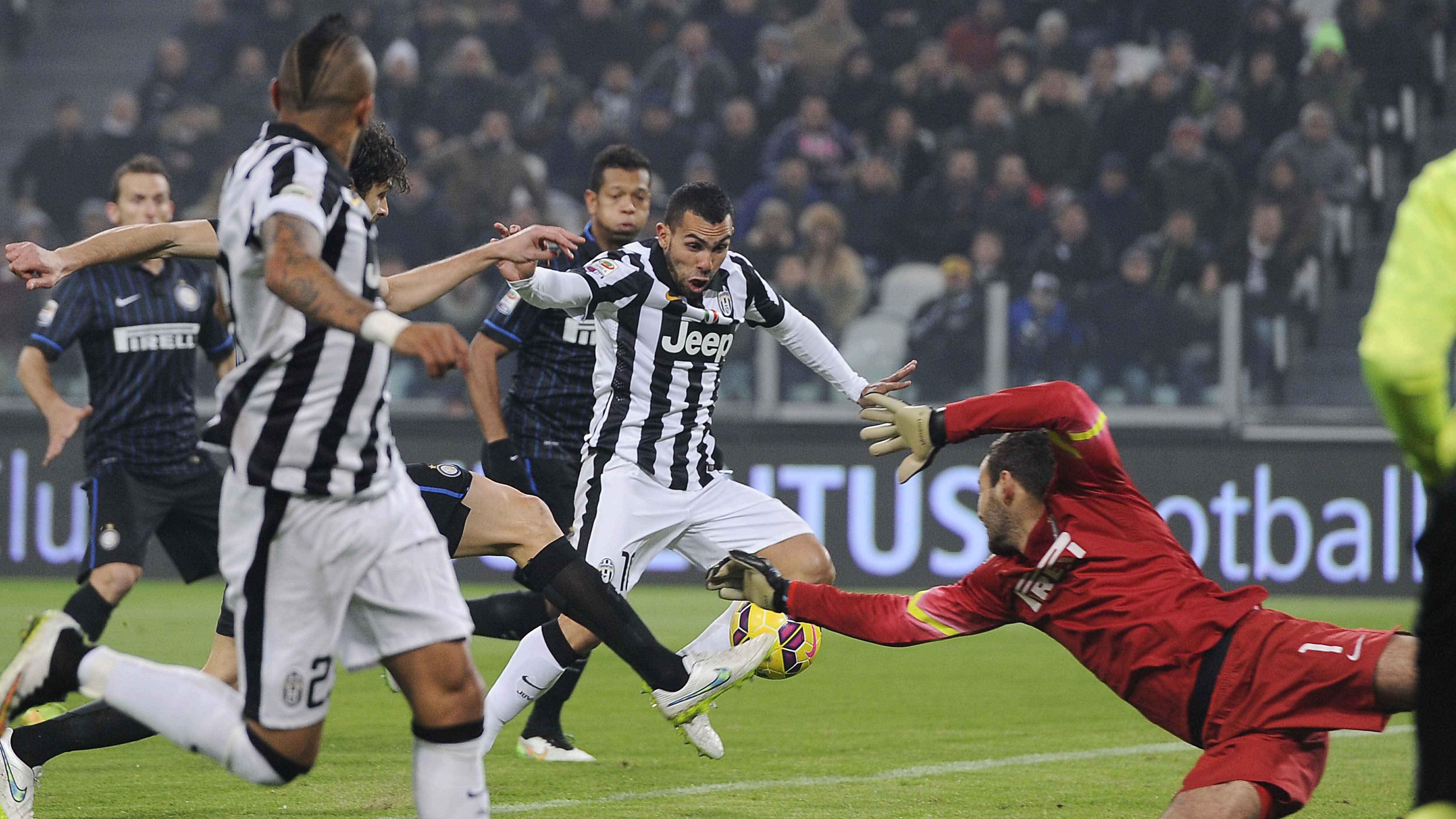 Tevez colpisce subito ma per Allegri che paura