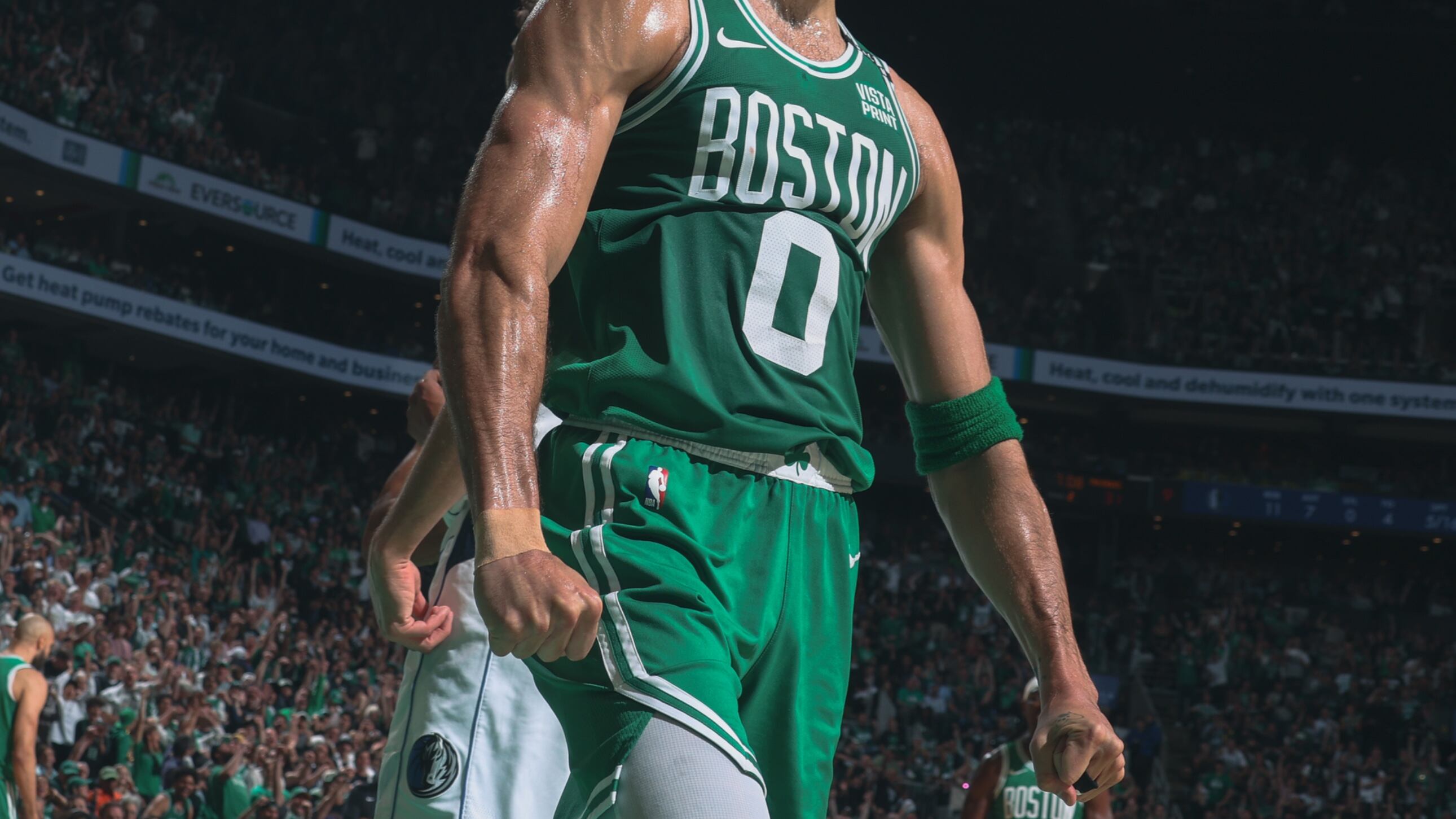 Nba, apoteosi Boston: i Celtics stendono 106-88 i Mavericks e tornano campioni dopo 16 anni
