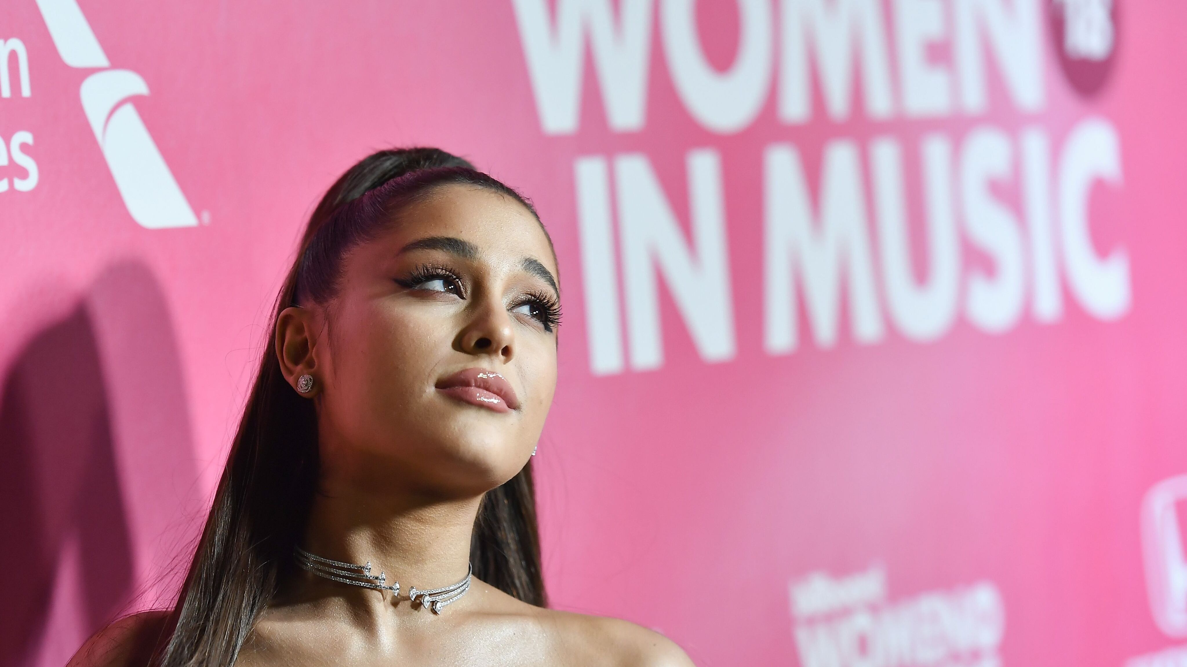Ariana Grande massacrata dai social per aver ironizzato su JonBenet Ramsey
