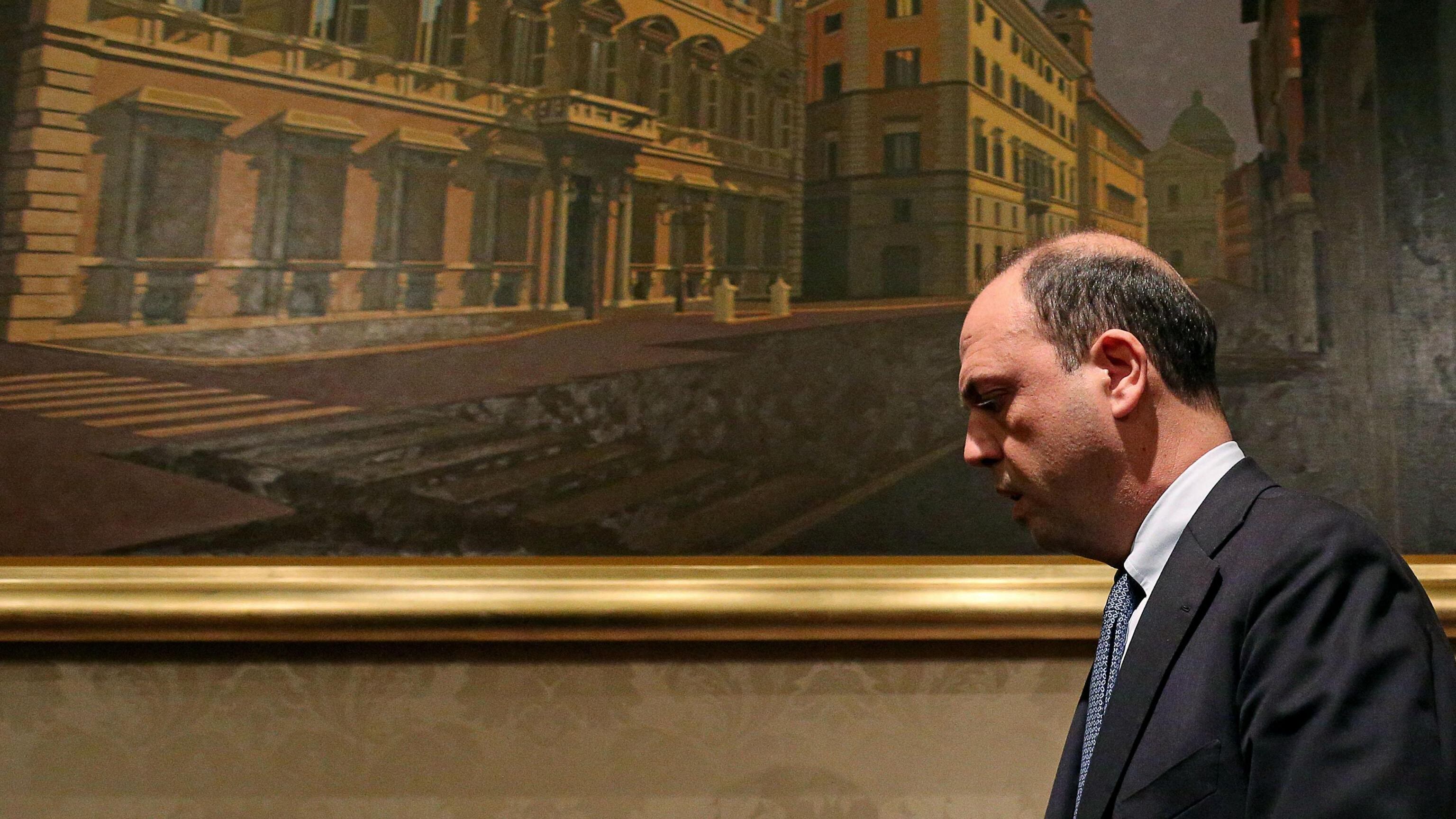 Ora Alfano esulta per lo spread basso. Ma per lui non era un grande imbroglio?