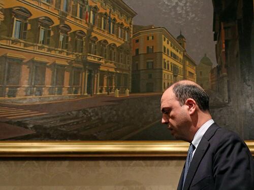 Ora Alfano esulta per lo spread basso. Ma per lui non era un grande imbroglio?