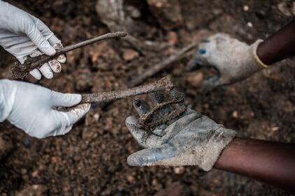 Ruanda, i giorni del genocidio nell'orrore delle fosse comuni 10