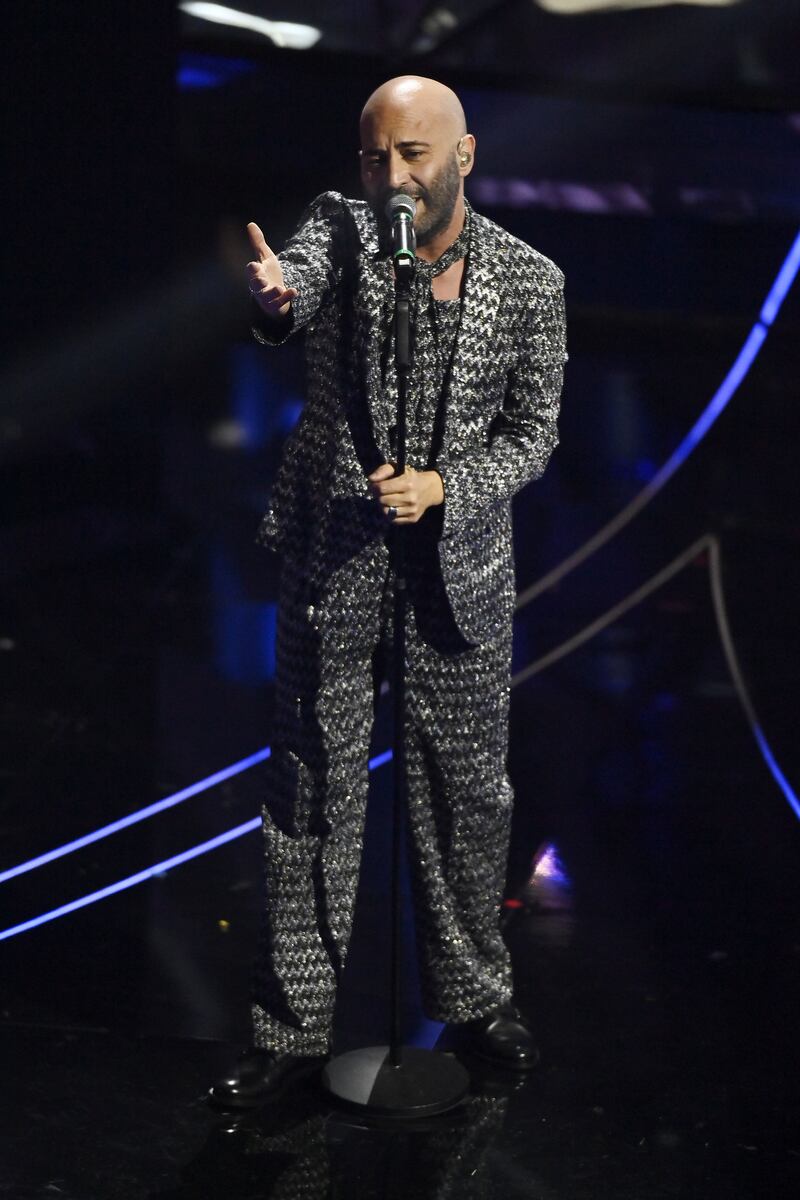 Sanremo 2024: ecco il look della terza serata del Festival dai Negramaro 4