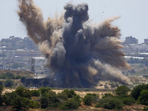 Israele bombarda Gaza dopo i missili lanciati da Hamas
