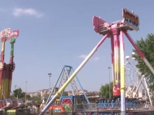19enne muore "nel suo vomito" mentre prova la giostra Kamikaze