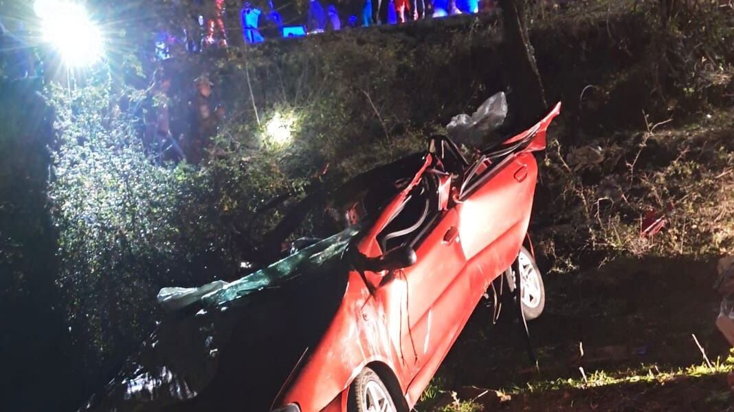 La strage dei ragazzi: morti in auto 4 amici