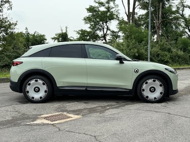 Smart #3, guarda la gallery del nuovo crossover elettrico coupè 8