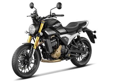 Hero  Xpulse 200 4V e Hunk 440 10