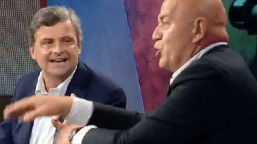 "Quaquaraquà", "Pagliacciata": Rissa in tv tra Rizzo e Calenda