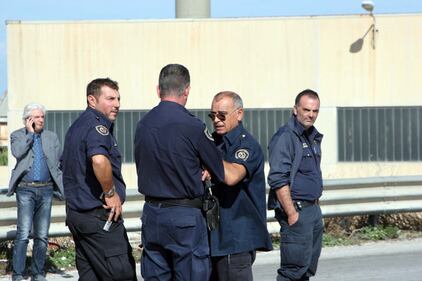 Mitragliette e molotov, l'assalto al portavalori 9