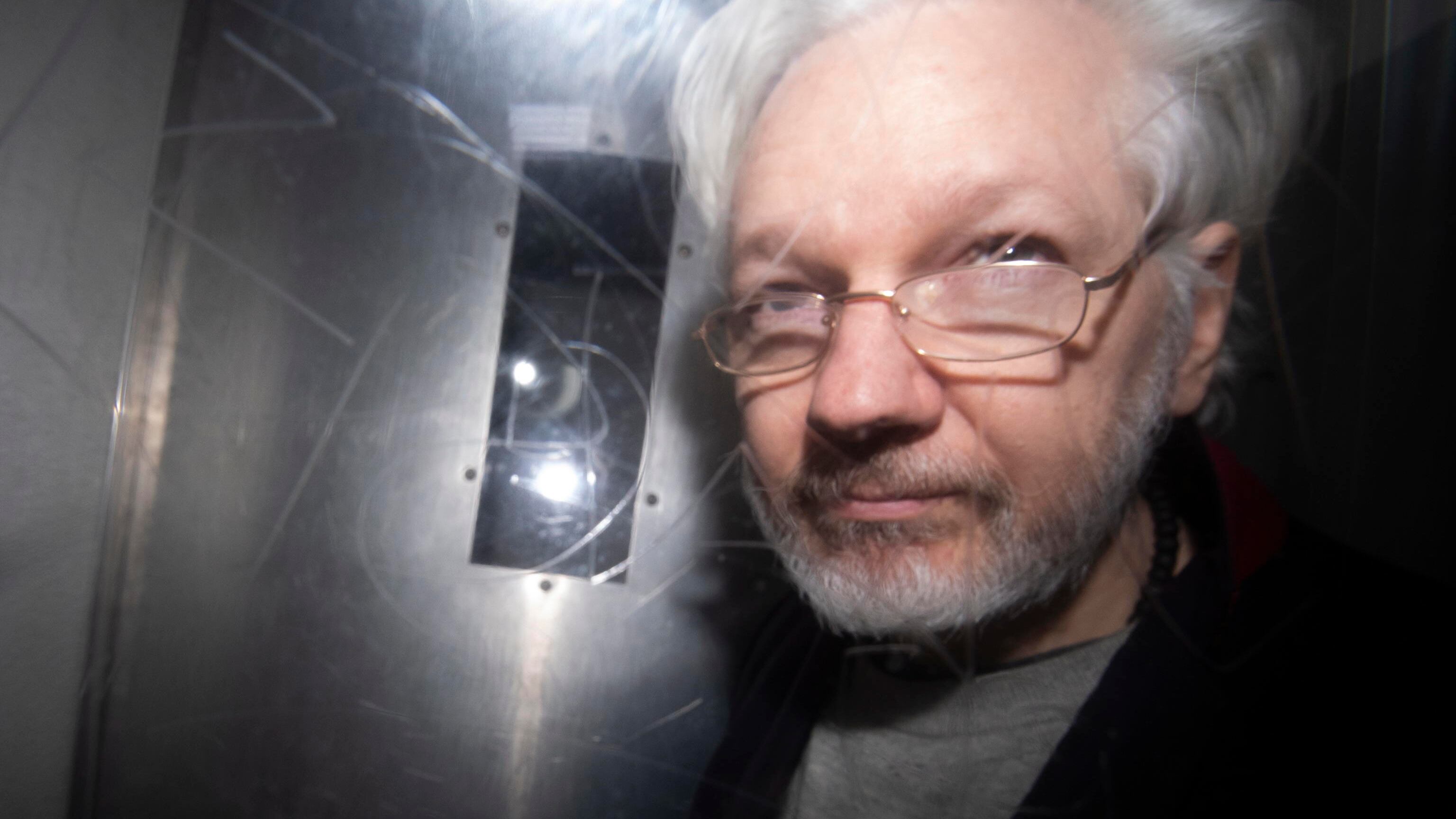 Assange, la giustizia britannica dice sì all'estradizione. L'ultima parola al ministro