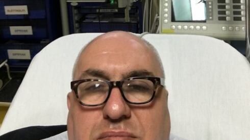 Crosetto twitta da ospedale: "Salterò le consultazioni"