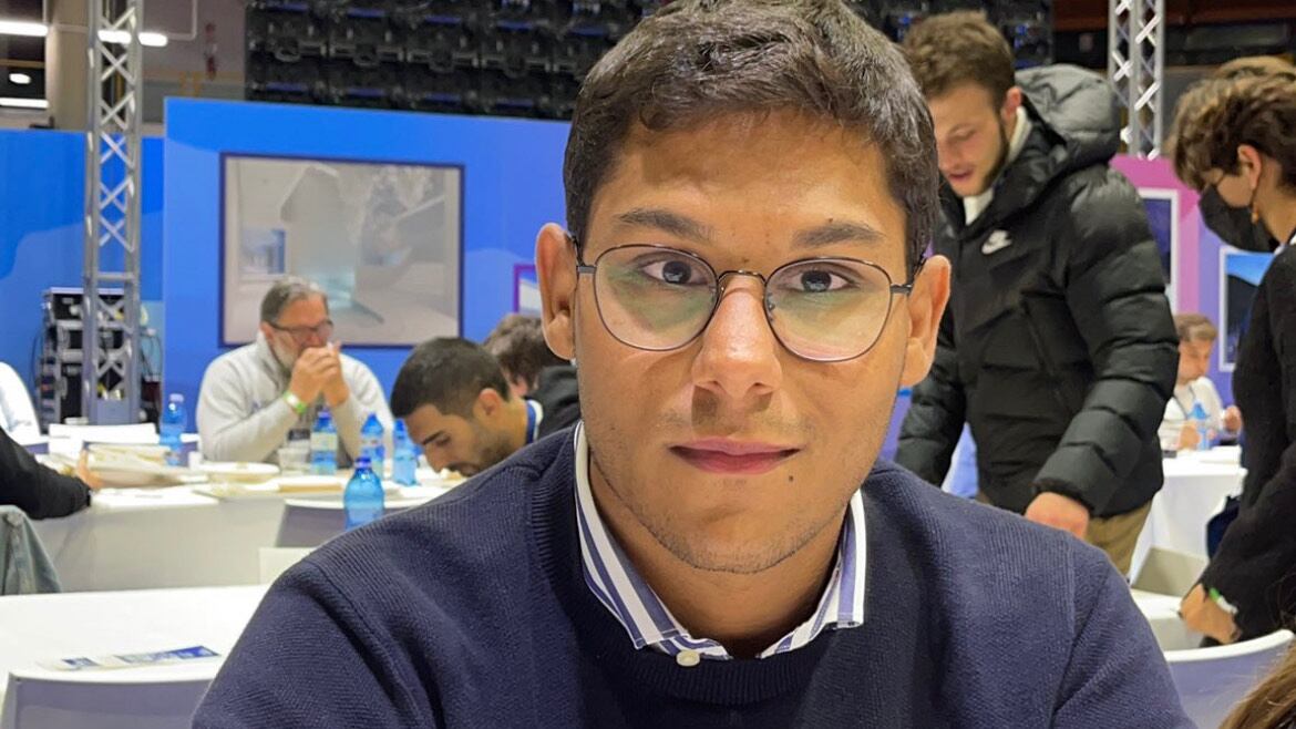 Ecco "l'orologio di cittadinanza". A sinistra il lusso diventa peccato