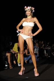 Cecilia Capriotti, seno hot sui social 25