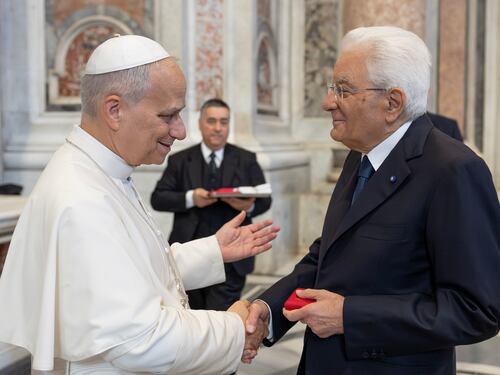 "Ora riprendere la via del dialogo". Gli auguri di Mattarella a Papa Leone XIV